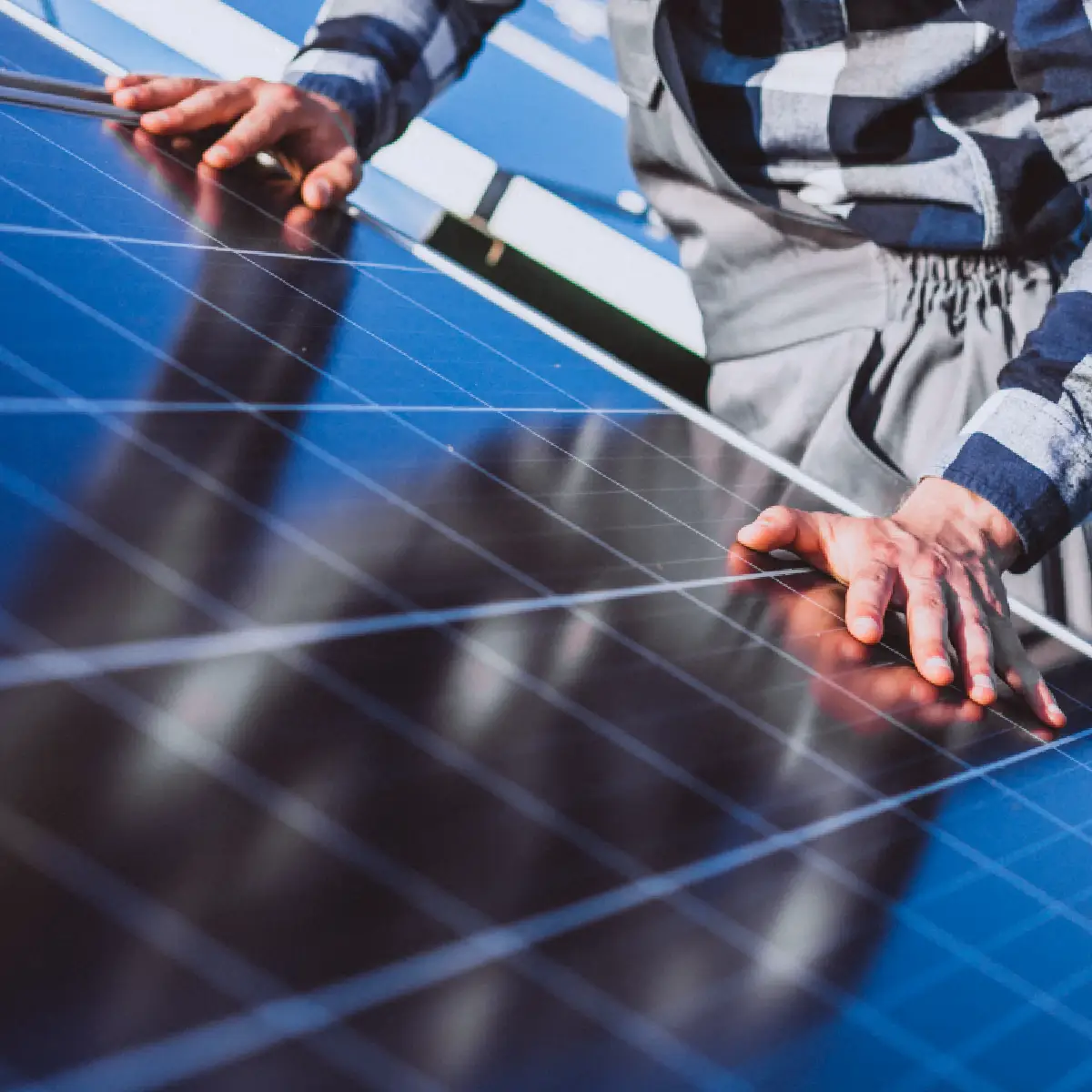 Installatie van zonnepanelen